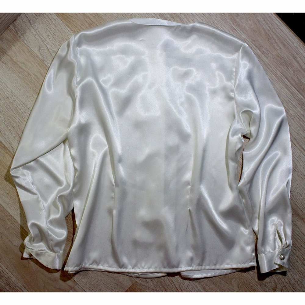 VINTAGE Glamour! Cream Satin Blouse Embroidery WOW - Picture 3 of 5